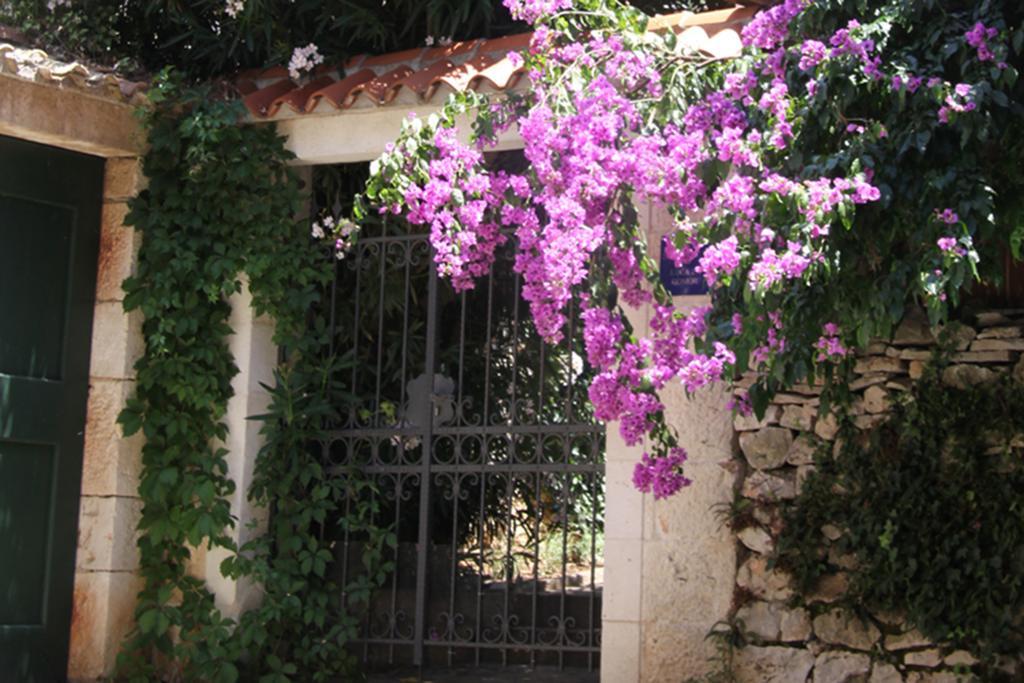 Villa Rustika Sutivan Exteriér fotografie