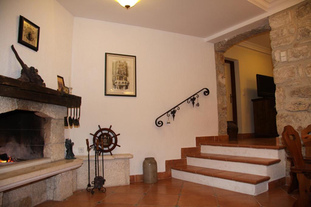 Villa Rustika Sutivan Exteriér fotografie